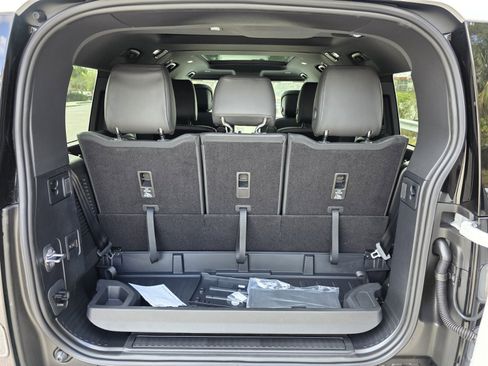 Used 2026 Land Rover Defender 130 S image 15