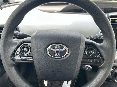Used 2020 Toyota Prius LE FWD image 25