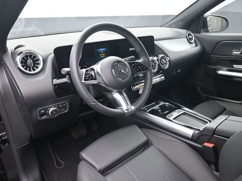 New 2025 Mercedes-Benz GLA 250 image 32