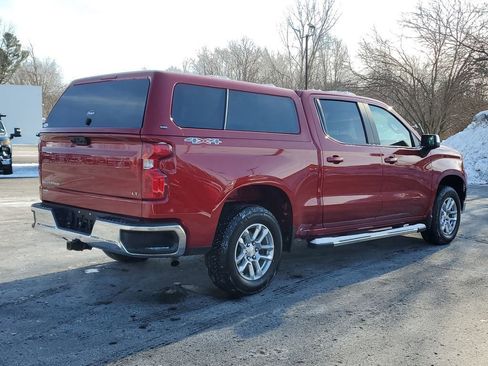 Used 2022 Chevrolet Silverado 1500 LT w/ Leather Package image 3