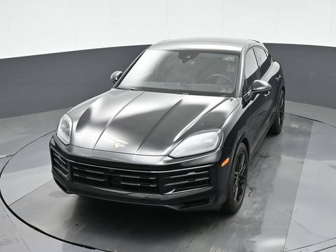Certified 2024 Porsche Cayenne S w/ Premium Package Plus (PP1) AWD/4WD image 33
