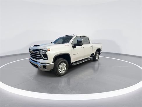 Used 2024 Chevrolet Silverado 3500 LTZ w/ LTZ Convenience Package image 4