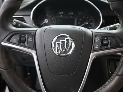 Used 2022 Buick Encore Preferred w/ Safety Package image 8