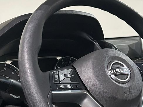 Used 2023 Nissan Altima 2.5 SV FWD image 38