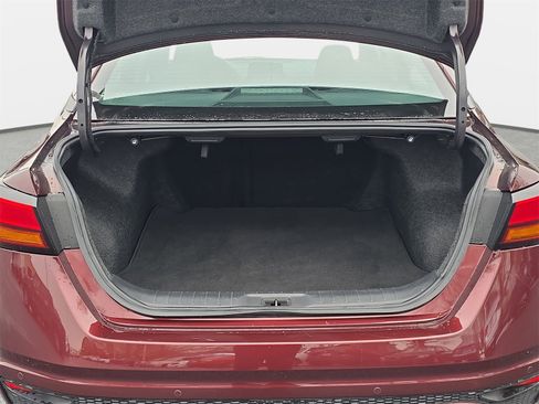 Used 2025 Nissan Altima 2.5 SV image 12