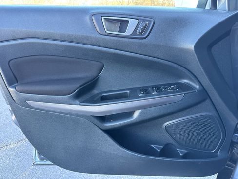 Used 2021 Ford EcoSport SE image 12