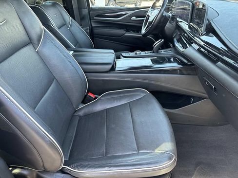 Used 2023 Cadillac Escalade Sport AWD/4WD image 36