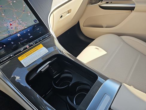 New 2026 Mercedes-Benz GLC 300 image 26