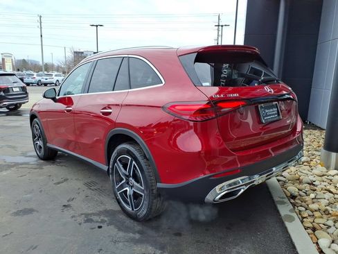 Used 2026 Mercedes-Benz GLC 300 4MATIC image 4