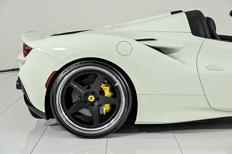 Used 2022 Ferrari F8 Tributo RWD image 16