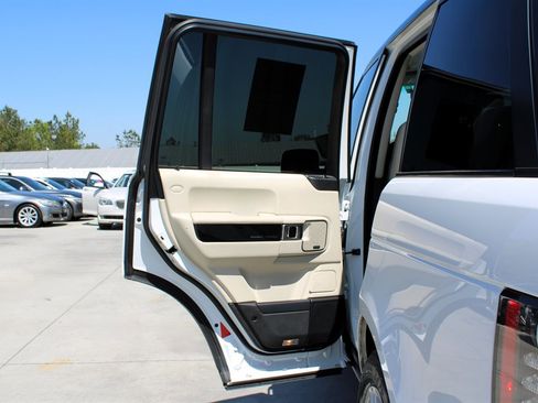Used 2012 Land Rover Range Rover HSE LUX image 30