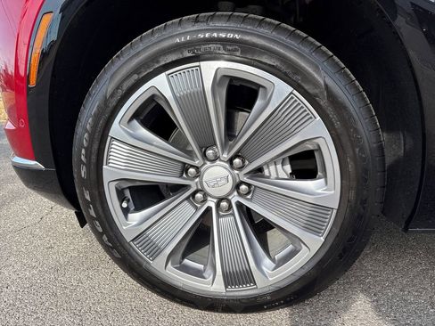 New 2026 Cadillac Vistiq Luxury image 57