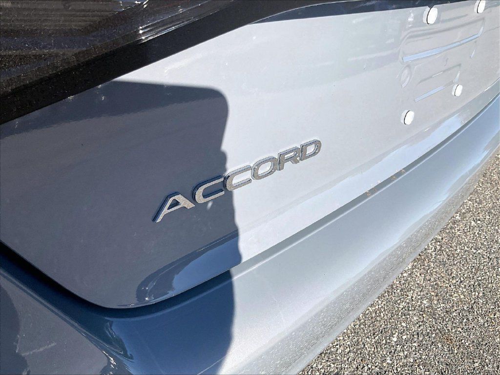 Used 2025 Honda Accord SE image 27
