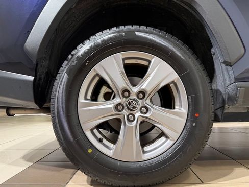 Certified 2025 Toyota RAV4 XLE AWD/4WD image 9