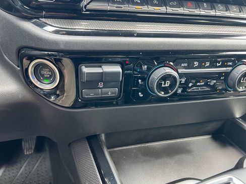 Used 2023 Chevrolet Silverado 1500 ZR2 w/ Technology Package AWD/4WD image 38