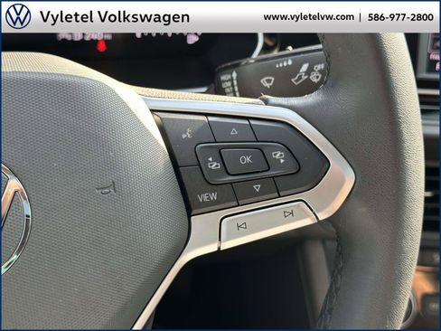 Certified 2024 Volkswagen Jetta SE w/ Panoramic Sunroof Package image 24