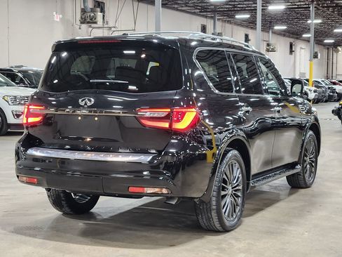 Used 2024 INFINITI QX80 Sensory image 8