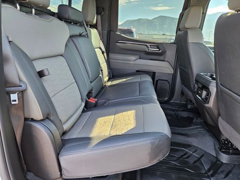 Used 2025 Chevrolet Silverado 1500 ZR2 w/ Technology Package AWD/4WD image 31
