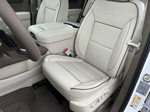 New 2026 GMC Yukon Denali w/ Denali Reserve Package AWD/4WD image 20