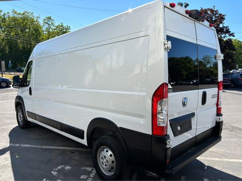 Used 2023 RAM ProMaster 2500 FWD image 4