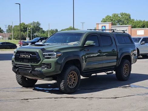 Used 2020 Toyota Tacoma TRD Pro AWD/4WD image 2