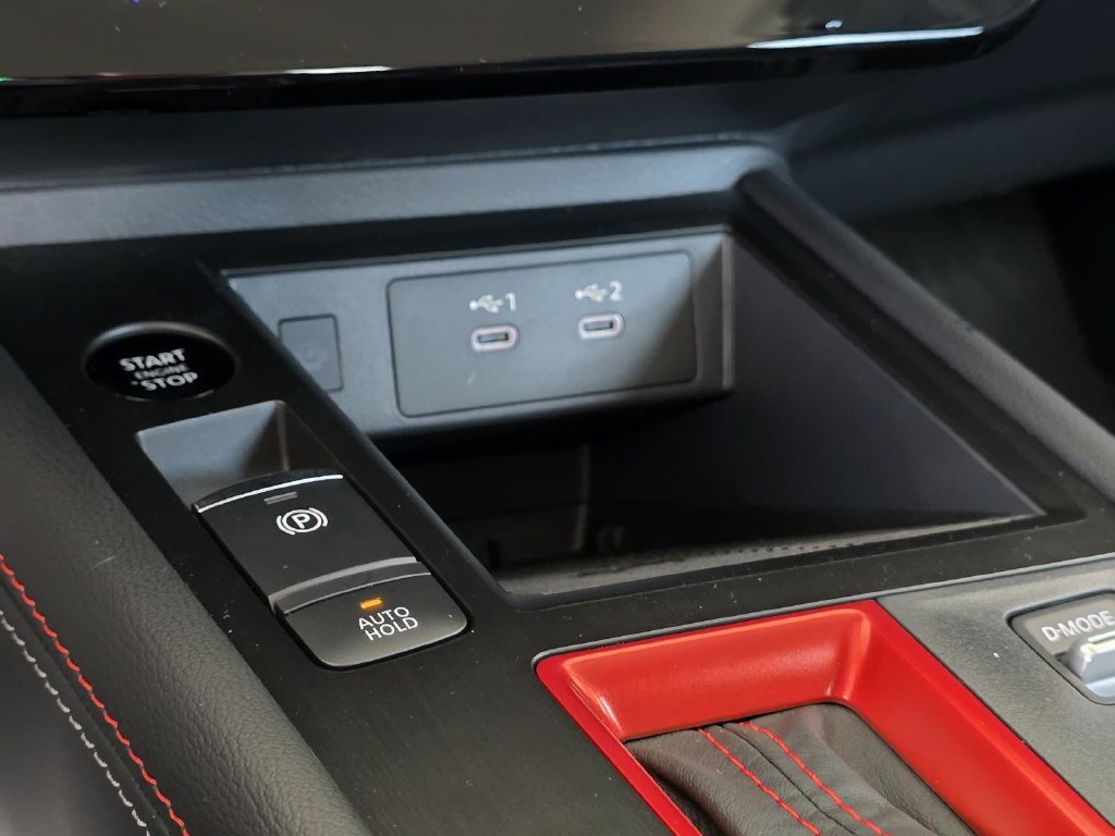 New 2025 Nissan Kicks SR FWD image 21