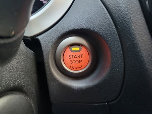 Used 2017 Nissan Juke SL image 31