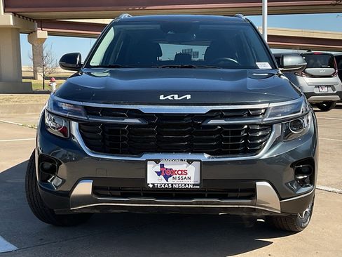 Used 2025 Kia Seltos S image 3