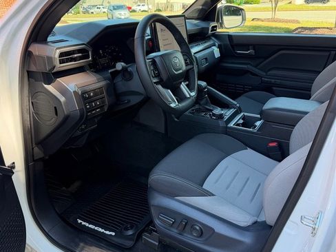 Used 2025 Toyota Tacoma 4x4 w/ TRD Off-Road Package image 11