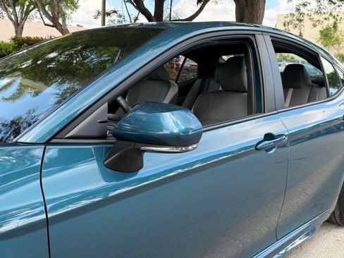 Used 2025 Toyota Camry SE FWD image 30