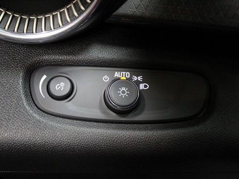 Used 2025 Chevrolet Trax ACTIV w/ Driver Confidence Package FWD image 20