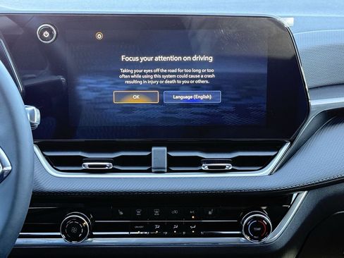 New 2026 Chevrolet Equinox LT w/ Safety and Technology Package image 14