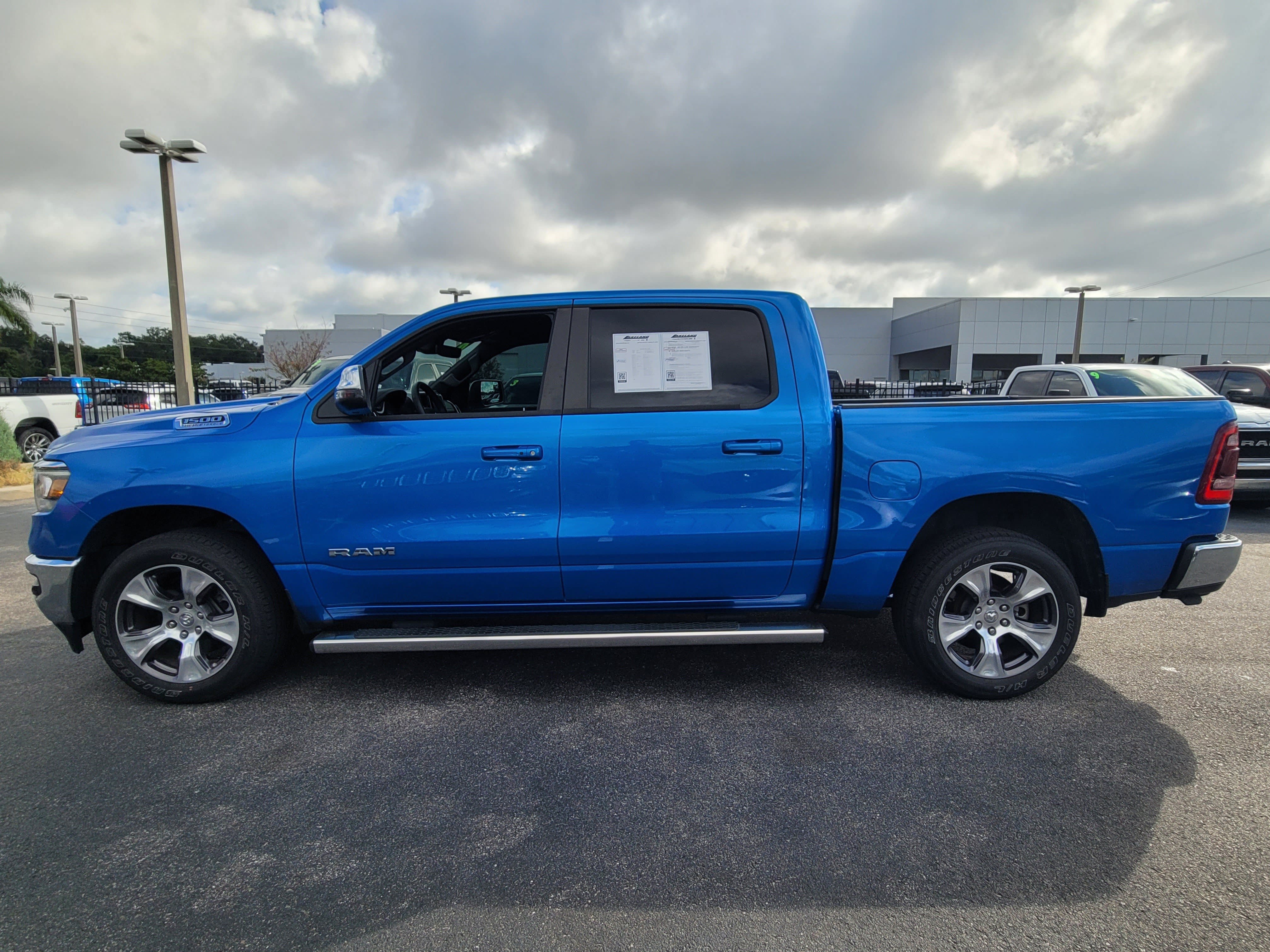 Used 2024 RAM 1500 Laramie AWD/4WD image 7
