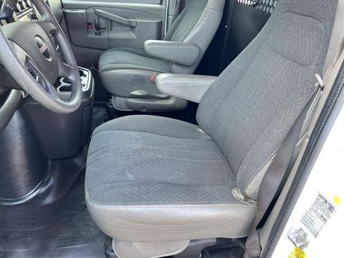 Used 2021 GMC Savana 2500 RWD 2500 135 w/ Driver Convenience Package image 5