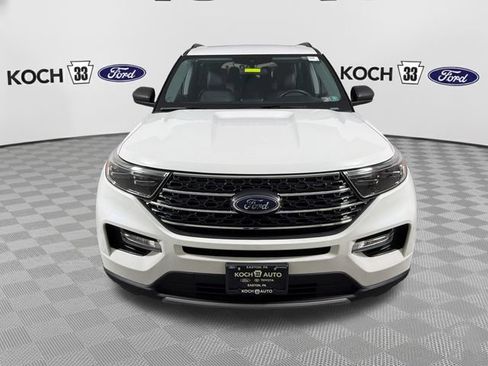 Used 2023 Ford Explorer XLT w/ Equipment Group 202A AWD/4WD image 2