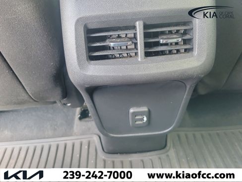 Used 2020 Chevrolet Equinox LT FWD image 16