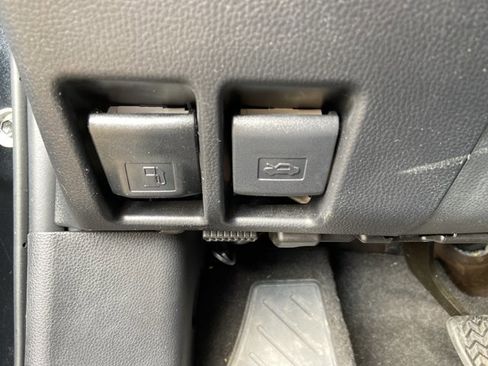 Used 2024 Toyota RAV4 LE image 42