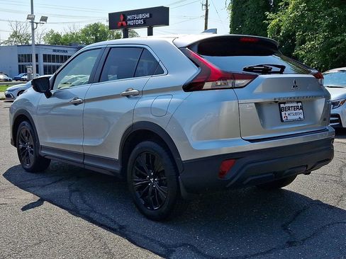 Used 2022 Mitsubishi Eclipse Cross LE AWD/4WD image 4