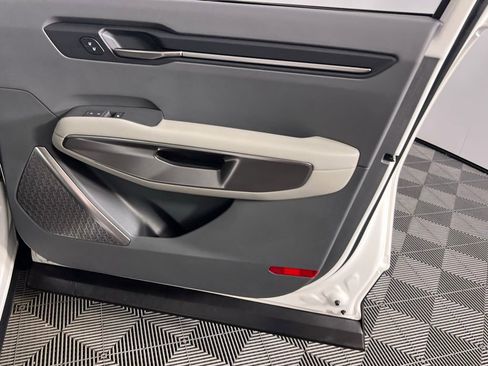 Used 2024 Kia EV9 Wind image 33