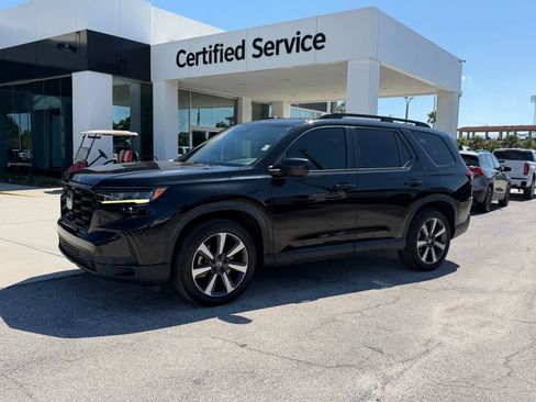 Used 2023 Honda Pilot Sport image 9