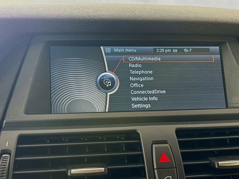 Used 2013 BMW X5 xDrive35d image 17