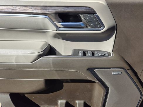 Used 2023 Chevrolet Silverado 1500 LTZ w/ Technology Package image 18