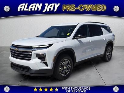 Certified 2025 Chevrolet Traverse LT w/ Driver Confidence Package