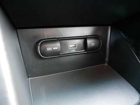 Certified 2022 Kia Niro LXS image 33