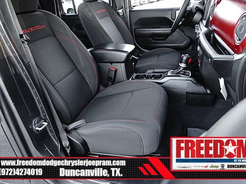Used 2023 Jeep Gladiator Rubicon AWD/4WD image 15