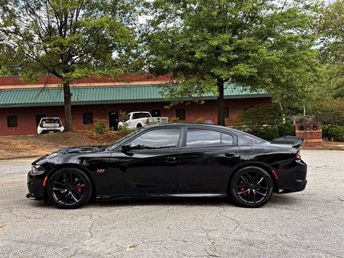 Used 2016 Dodge Charger R/T Scat Pack w/ Beats Audio Group RWD image 8
