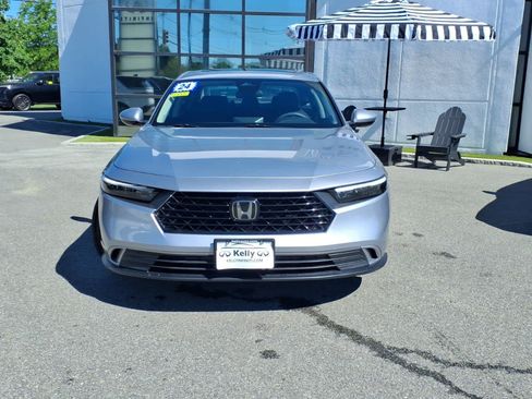 Used 2024 Honda Accord EX image 2