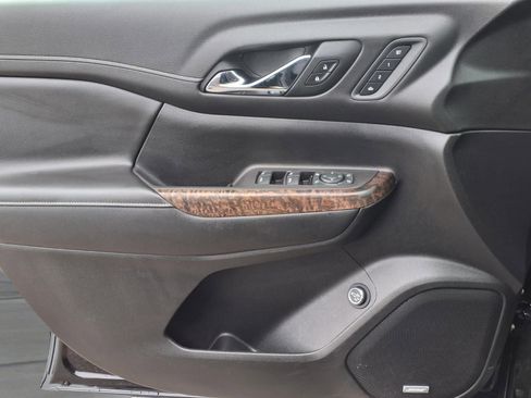 Used 2020 GMC Acadia Denali image 20