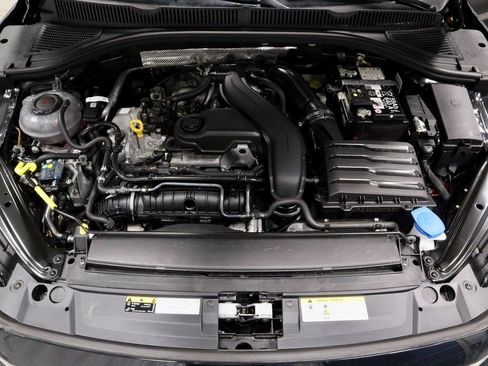 Used 2025 Volkswagen Jetta SE image 17