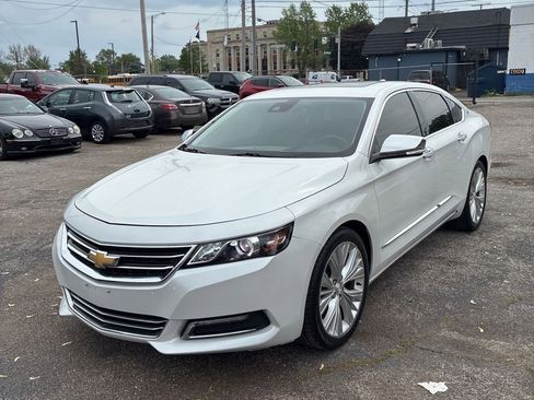 Used 2017 Chevrolet Impala Premier w/ Enhanced Convenience Package FWD image 2